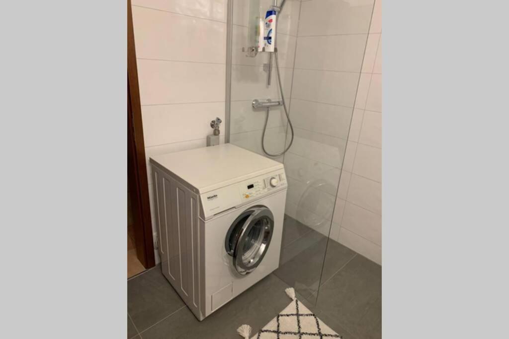 Ruhige Ferienwohnung Im Zentrum Von Kempten Luaran gambar